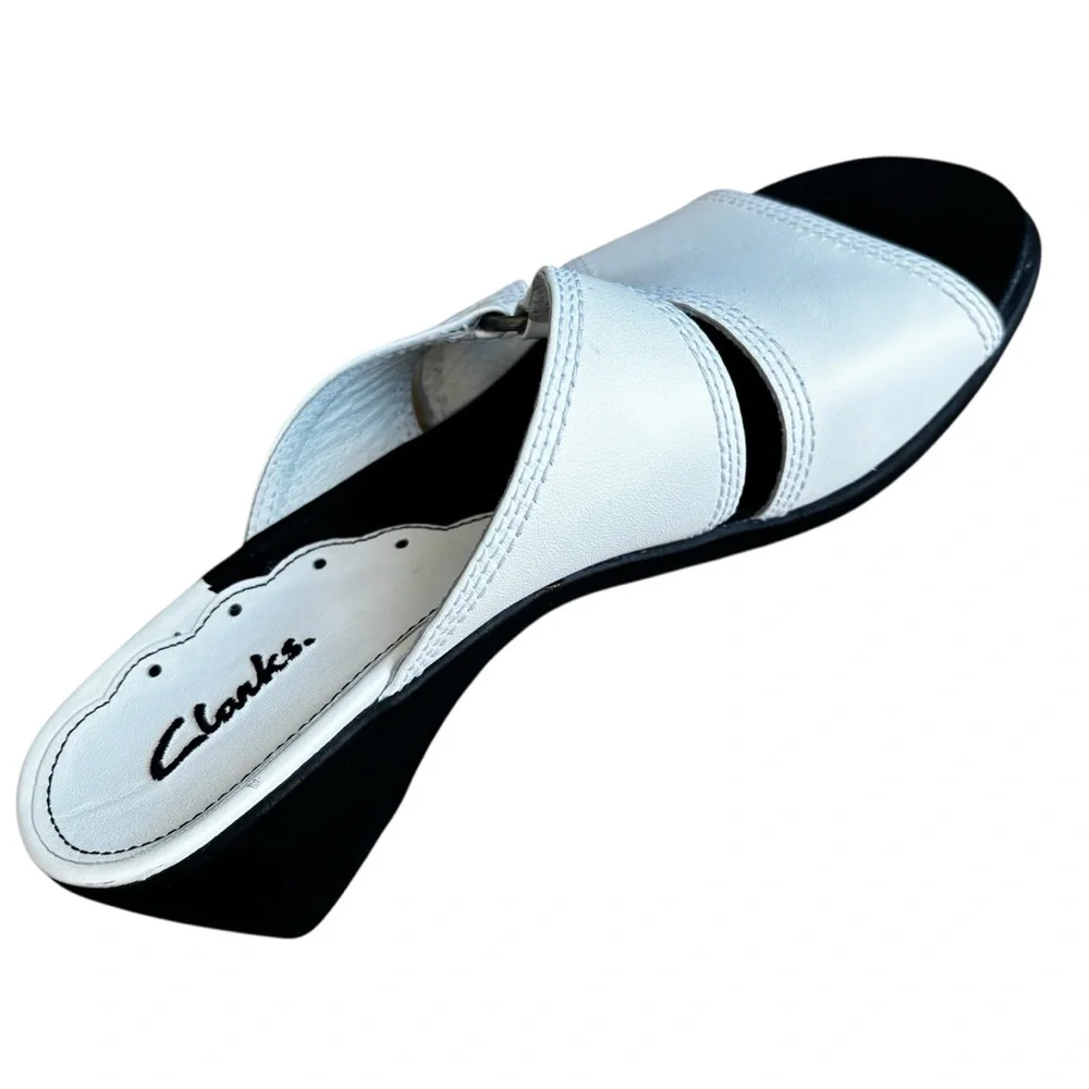 Clarks Women's White Leather Slide Sandals Open Toe 7